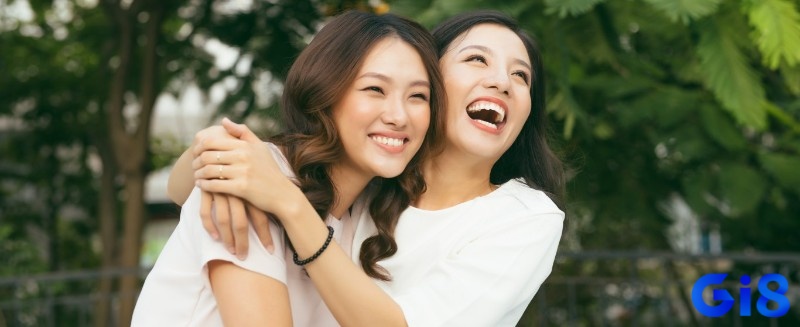 Mơ thấy người quen cười nói vui vẻ báo hiệu tin vui sắp đến từ một người thân thiết