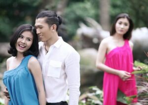 Giải mã giấc mơ chồng ngoại tình dự báo gì? Số đề gì?