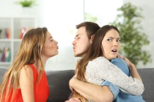 Giải mã giấc mơ thấy chồng ngoại tình đánh đề số mấy?