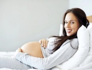 Giải mã giấc mơ thấy sinh đẻ - Điềm báo bất ngờ bạn cần biết